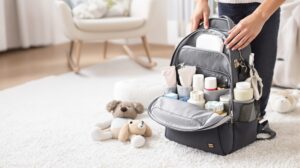 Sac à dos à langer : les indispensables à toujours avoir avec soi